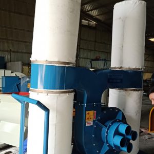 Quạt hút bụi 4 túi vải